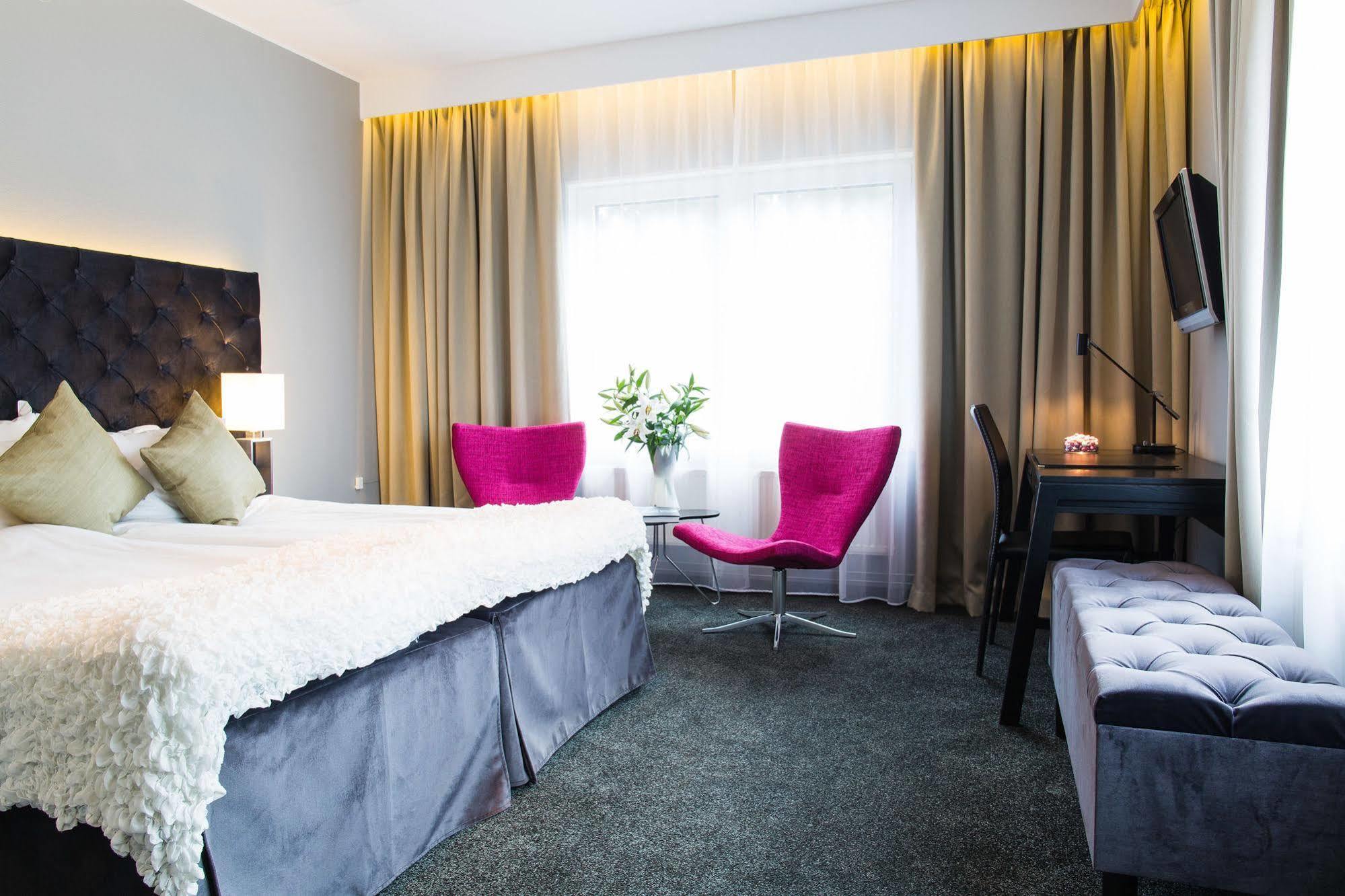 Hotel Nova Park Conference Knivsta  Zewnętrze zdjęcie